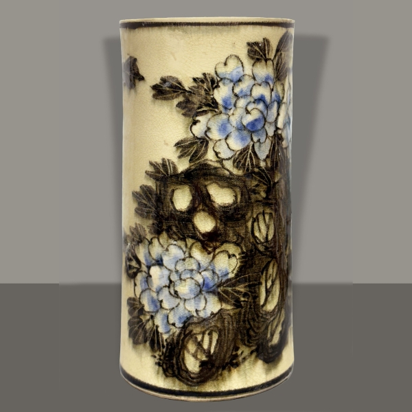 Japanese ceramic Vase - art as lived experience