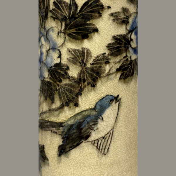 Japanese ceramic Vase - art as lived experience - Image 5